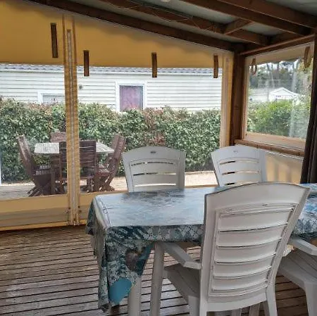 אתר קמפינג Mobil-home Grand Confort הייר