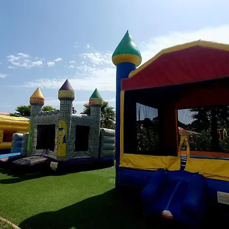 Mobil-home Grand Confort אתר קמפינג