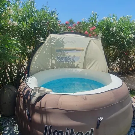 Mobil-home Grand Confort אתר קמפינג