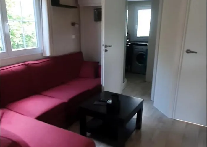 Camping Mobil-home Grand Confort *